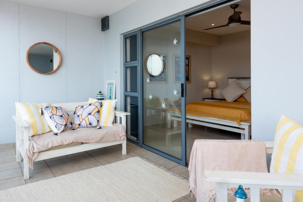 Indigo Bay 24 *